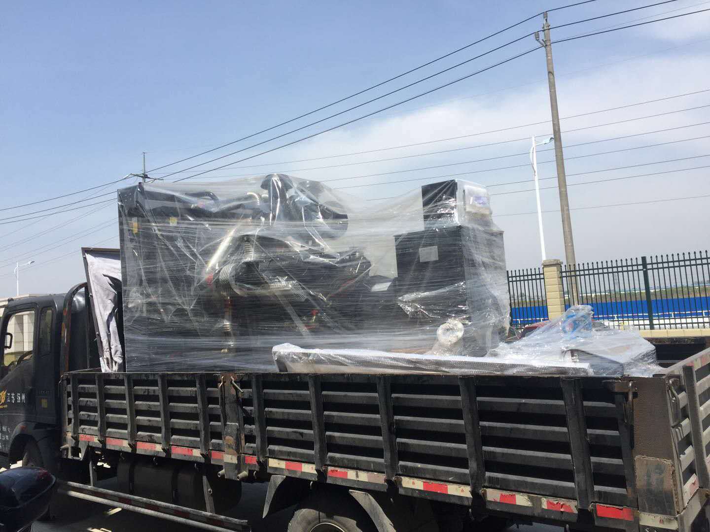 發(fā)貨篇—400千瓦柴油發(fā)電機組發(fā)貨至湖北武漢市
