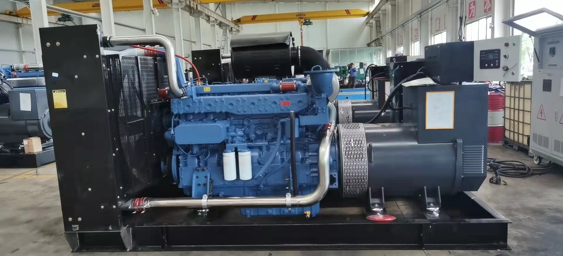 500KW玉柴配美奧迪，兩臺(tái)并機(jī)，500一1000KW隨意切換